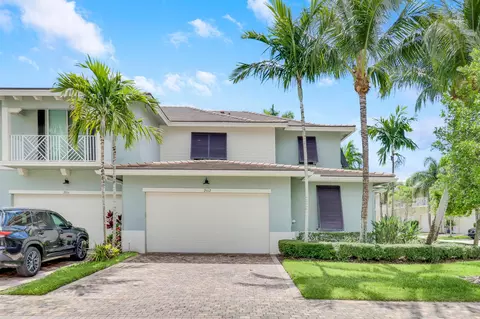 2012 Chelsea Pl, Palm Beach Gardens, FL 33418