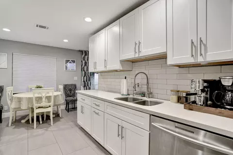 2251 NW 45th Ave, Coconut Creek, FL 33066