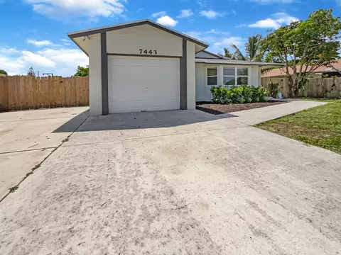7443 Thatcher Ave, Lantana, FL 33462