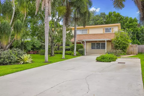 308 Akron Rd, Lake Worth, FL 33467