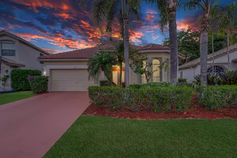 469 Woodview Cir, Palm Beach Gardens, FL 33418
