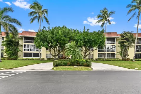 5520 Tamberlane Cir #211, Palm Beach Gardens, FL 33418