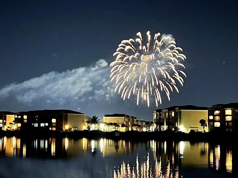 323 Leeward Ln Unit 204  