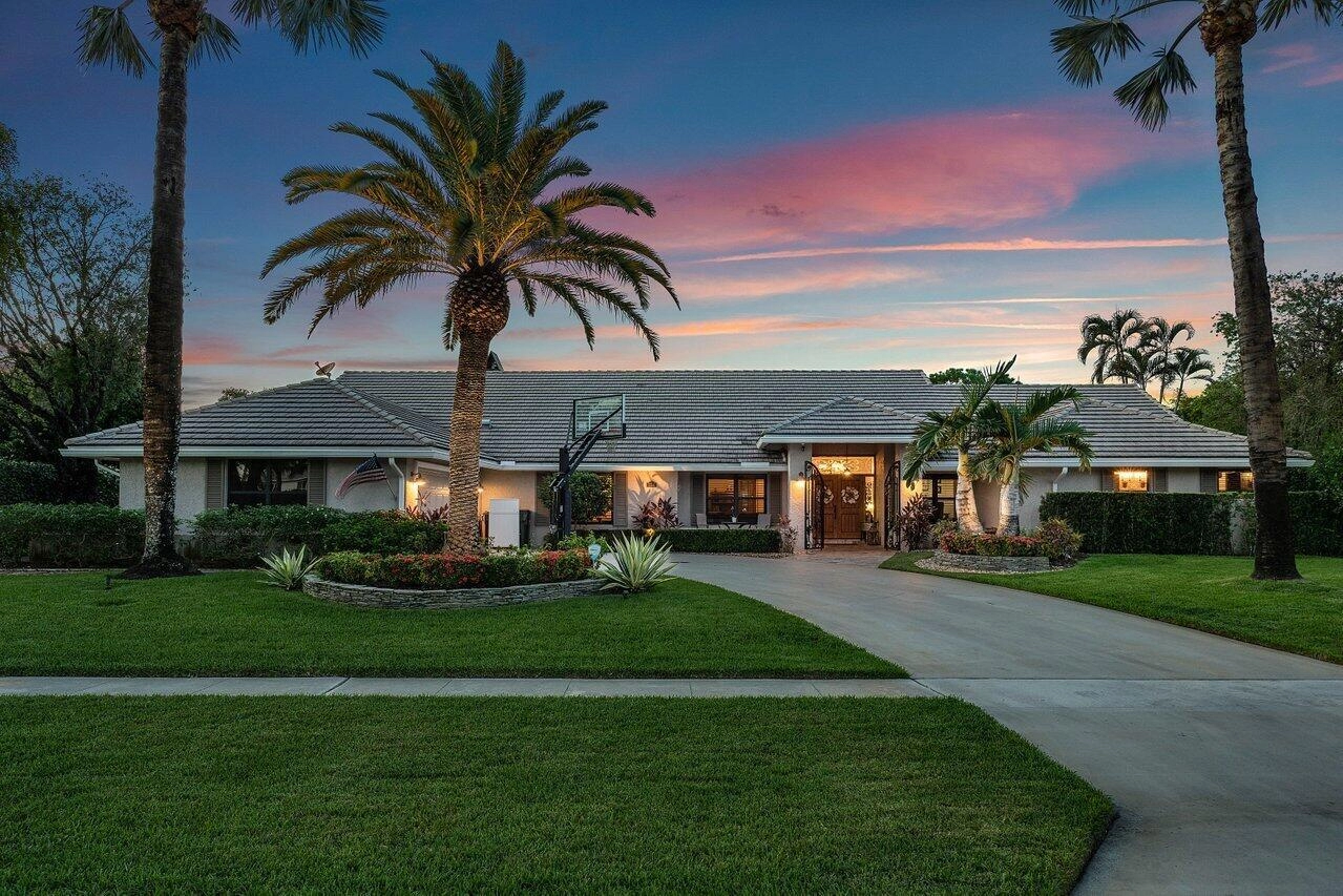 15540 Meadow Wood Dr  