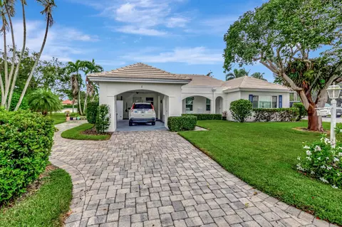 1 Acacia Dr, Boynton Beach, FL 33436