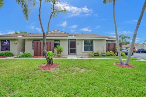 264 Meadows, Boynton Beach, FL 33436