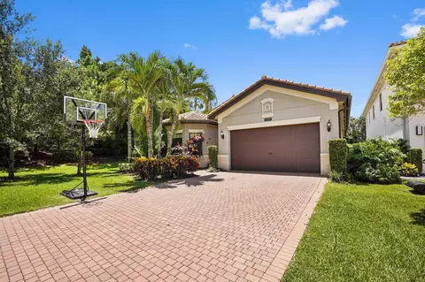 9397 Eden Roc Ct, Delray Beach, FL 33446