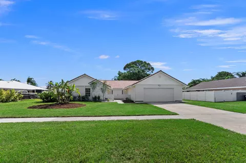 2682 SE Gowin Dr, Port Saint Lucie, FL 34952