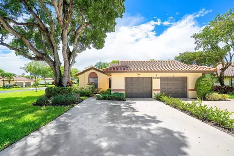 10093 Andrea Ln #AA, Boynton Beach, FL 33437