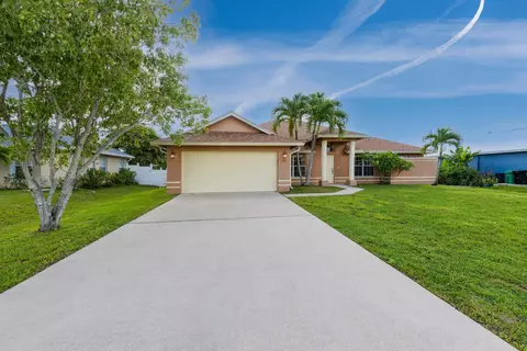 1781 SW Finch Ln SW, Port Saint Lucie, FL 34953