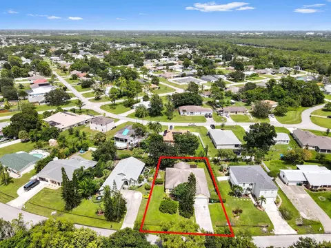 1731 SE Clearmont St, Port Saint Lucie, FL 34983