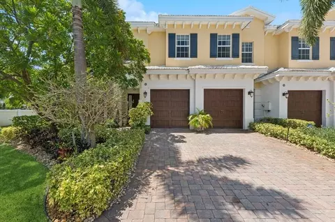 202 Mariner Ct, North Palm Beach, FL 33408