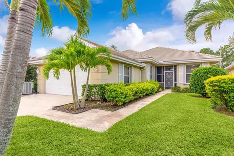 1560 NW Amherst Dr, Port Saint Lucie, FL 34986