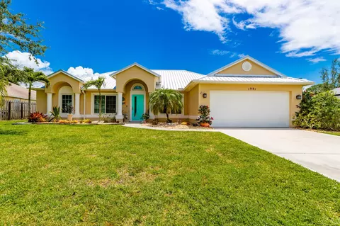 1981 SE Dock St, Port Saint Lucie, FL 34952