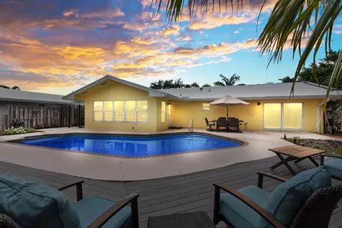 1749 SW Coxswain Pl, Palm City, FL 34990