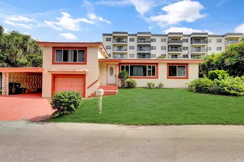 961 Lake Wyman Rd, Boca Raton, FL 33431