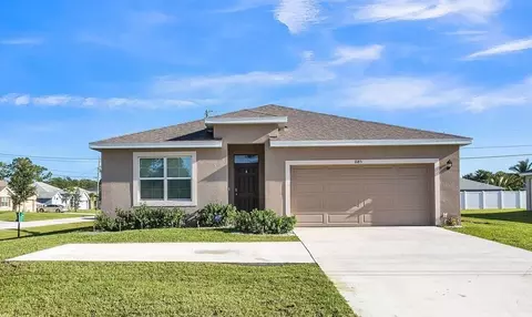 1085 SW Paar Dr, Port Saint Lucie, FL 34953