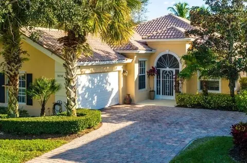 8016 Laborie Ln, Wellington, FL 33414