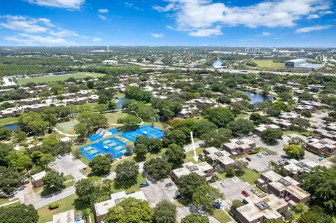 2204 22nd Ln #2204, Palm Beach Gardens, FL 33418