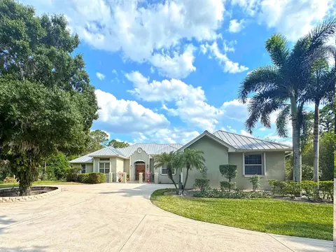 5885 45th St, Vero Beach, FL 32967