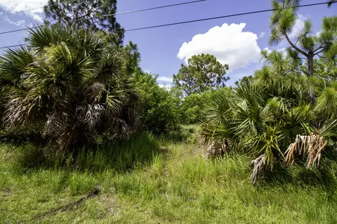 2613 SW Fair Isle Rd, Port St Lucie, FL 34953
