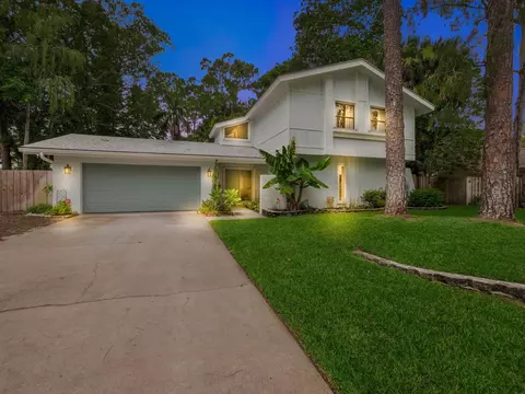 12402 Sawgrass Ct, Wellington, FL 33414