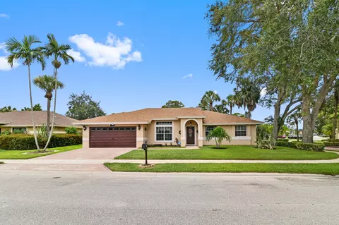 100 Elysium Dr, Royal Palm Beach, FL 33411