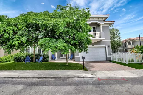 3564 Forest Vw, Fort Lauderdale, FL 33312