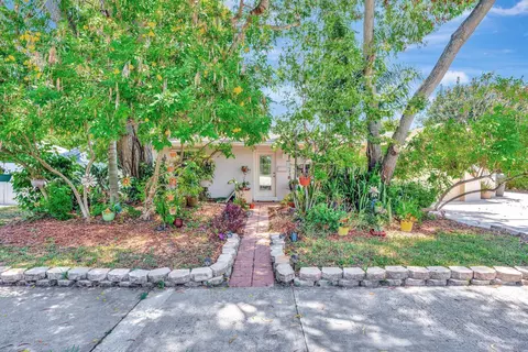 741 Cinnamon Rd, North Palm Beach, FL 33408