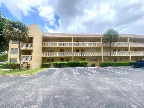 5890 NW 64th #303, Tamarac, FL 33319