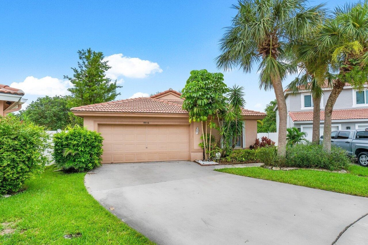 8016 Pelican Harbour Dr