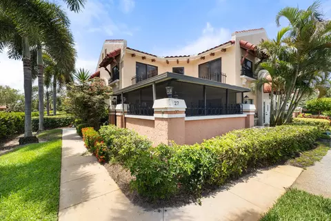 27 Uno Lago Dr, Juno Beach, FL 33408