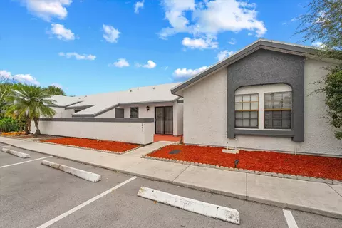 241 SW Sterret Cir, Port Saint Lucie, FL 34953