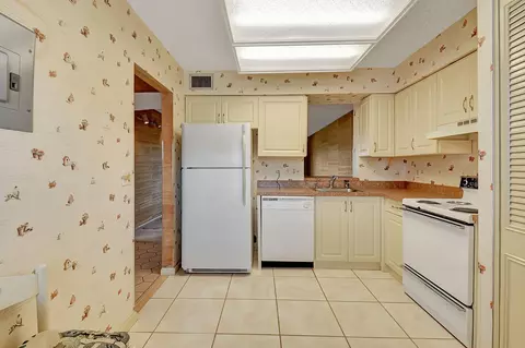 14723 Cumberland Dr #101 B, Delray Beach, FL 33446