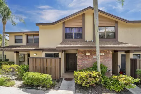 3964 Cocoplum Cir #3682, Coconut Creek, FL 33063