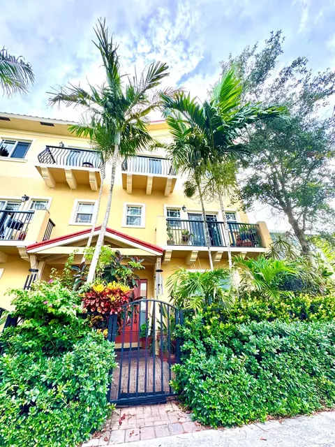 218 S Federal Hwy #1, Lake Worth Beach, FL 33460