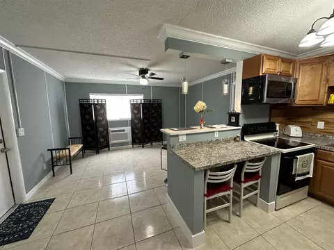 1829 N A St #8, Lake Worth, FL 33460