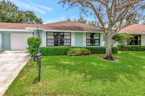 9875 Papaya Tree #B, Boynton Beach, FL 33436