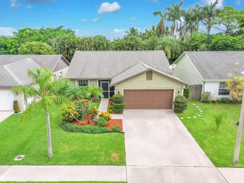 5224 Arbor Glen Cir, Lake Worth, FL 33463