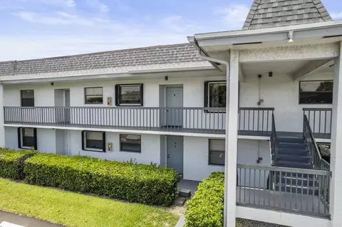 1270 SE Parkview #B8, Stuart, FL 34994