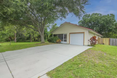 1345 20th Ave SW, Vero Beach, FL 32962