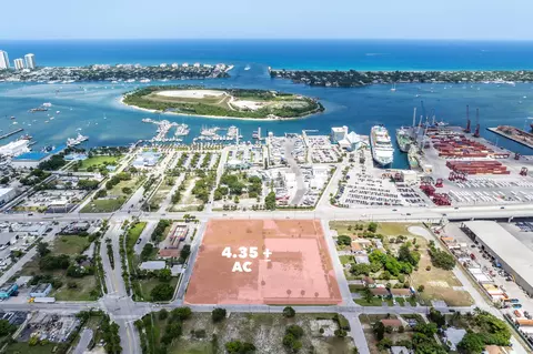 68 W 11th St, Riviera Beach, FL 33404
