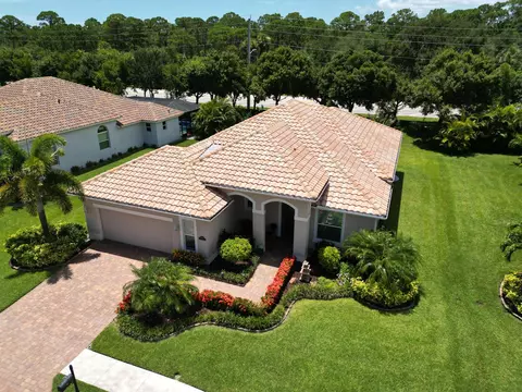 6059 Graysen Sq, Vero Beach, FL 32967