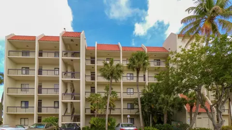 3000 Presidential Way #506, West Palm Beach, FL 33401