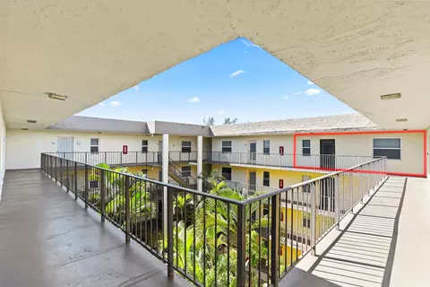 2871 Somerset #411, Lauderdale Lakes, FL 33311