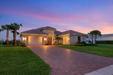 5565 SW Star Apple St, Palm City, FL 34990
