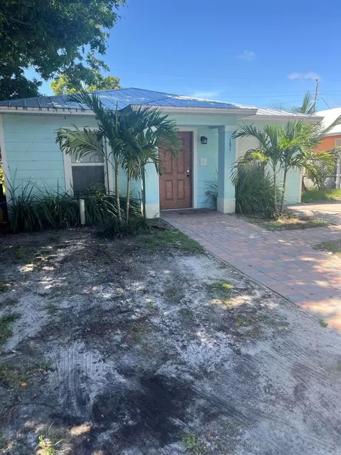 181 E 25th St, Riviera Beach, FL 33404