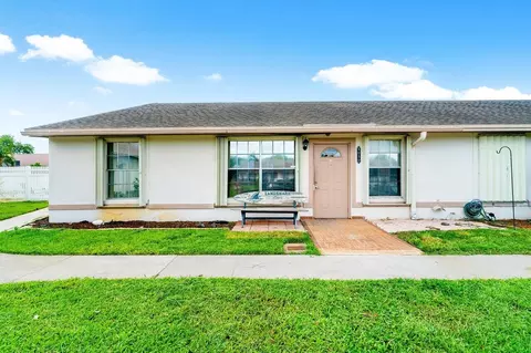 8050 SW 19th, Davie, FL 33324