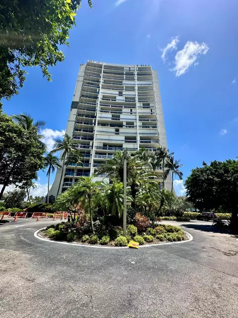 2400 Presidential Way #1602, West Palm Beach, FL 33401