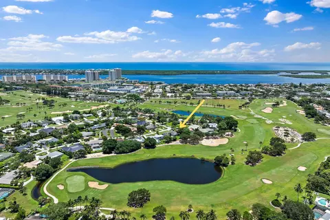 520 Overlook Dr, North Palm Beach, FL 33408